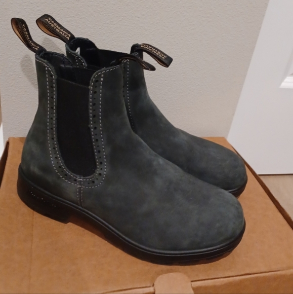 Blundstone 1630 Rustic Black Women's Size 9.5 (9 wide) regular price $200 - Picture 8 of 8